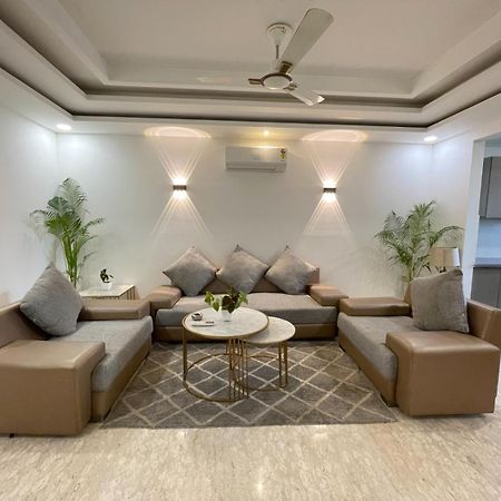 Bedchambers Serviced Apartments, Ardee City 古尔冈 外观 照片