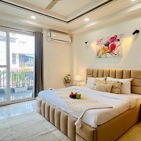Bedchambers Serviced Apartments, Ardee City 古尔冈 外观 照片