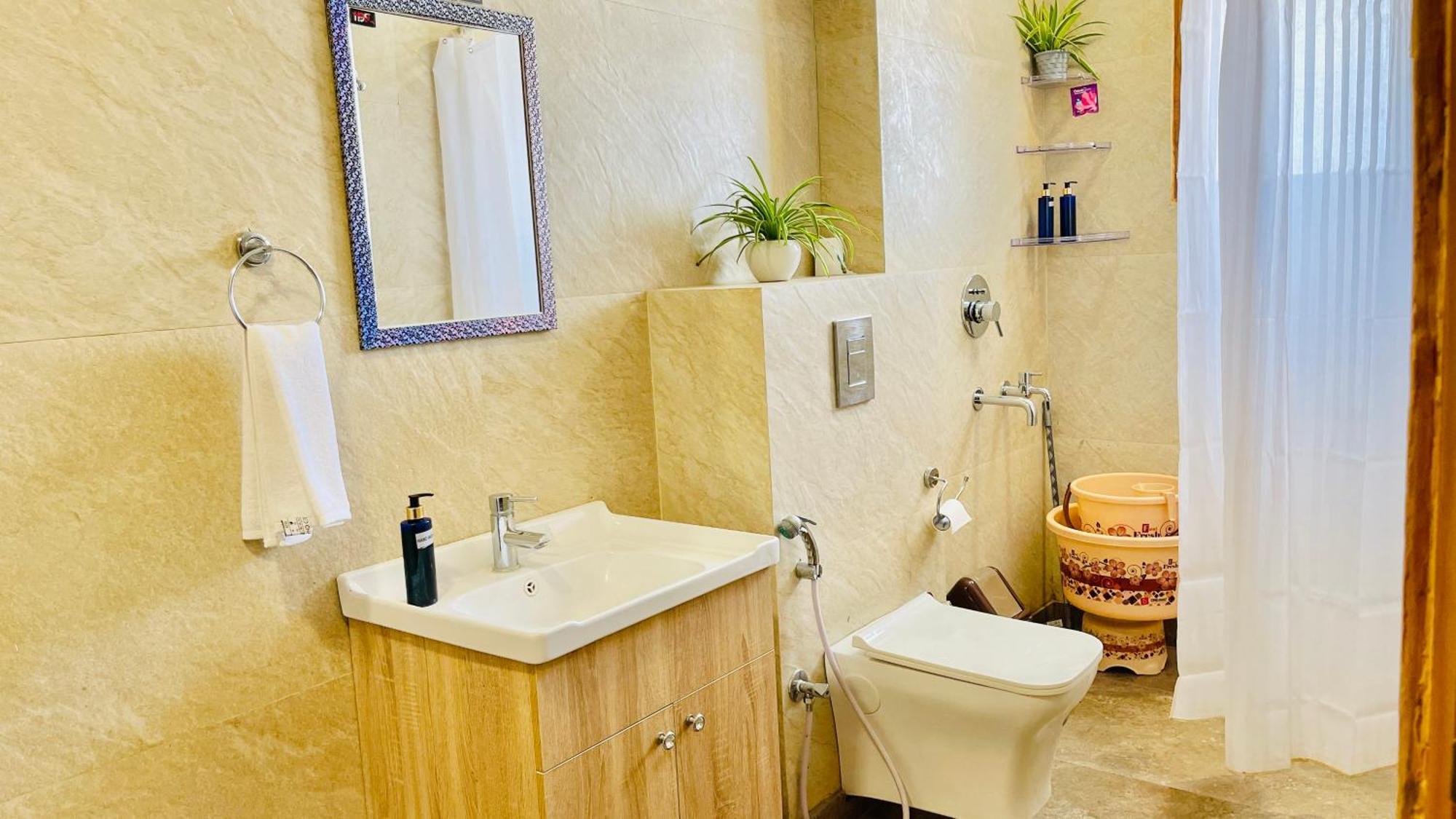 Bedchambers Serviced Apartments, Ardee City 古尔冈 外观 照片
